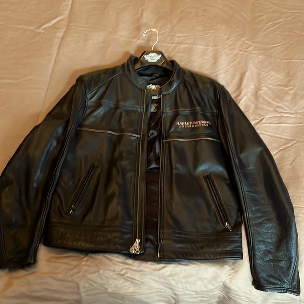 Genuine leather Harley Davidson coat. Large size. Mfr 2008